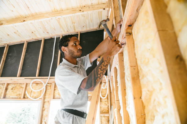 Best Spray Foam Insulation  in Charlevoix, MI